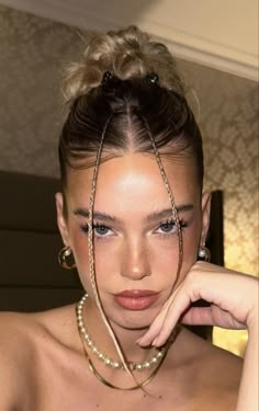 Y2k Hairstyles, Summer Haircuts, French Braids, Peinados Recogidos, Hair Stylies, Slick Hairstyles, Sleek Hairstyles, Braid Hairstyles