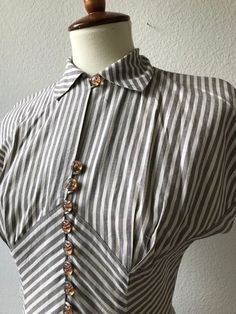 Vintage Grey 1940s Striped Chevron Collar Dress Size Xs - Etsy Charolettes Web, 1940s Outfits, Black Collared Dress, Fashion Timeline, 40s Style, A Wonderful Life, Sailor Dress, 40s Fashion, 1940s Dresses