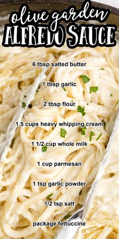 skillet with alfredo pasta, tongs in pasta Copycat Olive Garden Alfredo, Olive Garden Alfredo, Olive Garden Alfredo Sauce, Alfredo Sauce Recipe Easy, Alfredo Sauce Recipe Homemade, Resep Pasta, Copycat Olive Garden, Bumbo, Alfredo Sauce Recipe