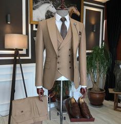 Italian Style Men, Gents Suits, Italian Mens Fashion, Stylish Mens Suits, Slim Fit Suit Men, Wedding Suits Groom, Dress Suits For Men, Stylish Suit, Designer Suits For Men