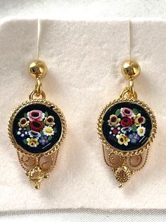 This item for sale is a beautiful pair of brand new, yet vintage, Italian, 925 sterling silver with a gold wash over that, glass mosaic tile PIERCED earrings in perfect condition. They measure just over 1 inch from top of ball to bottom earring and are just under 1/2 inch across or about 12mm. SO pretty!    Pease enjoy 1 pound free insured shipping Please check out "see sellers other items'' we probably have what you are looking for Italian Minimalism, Mosaic Jewelry, Earrings To Make, Tatting Lace, Filigree Earrings, Mosaic Projects, Gold Wash, Glass Mosaic Tiles, Vintage Nature