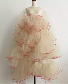 Tull Dress, Dress Rental, Pink And Red, Mode Vintage, Custom Dresses, Retro Outfits, Tulle Dress, Fancy Dresses