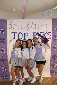 Football Themed Bid Day Sorority, Football Big Little Reveal Sorority, Sorority Football Theme, Football Bid Day Theme, Tri Sigma Bid Day, Bud Day Themes Sorority, Bid Night Themes, Sorority Recruitment Themes Decoration, Work Week Themes Sorority