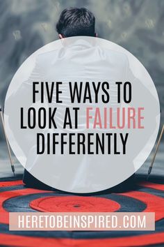 A lot of people, even successful people, have gone through failures. However, it doesn't have to be the end to achieving your goals and gaining success! I want to share with you give ways to look at failure differently because with the right mindset hacks, you'll be able to keep going after your dreams. You'll be surprised how your failures can help with your personal development journey! Right Mindset, Successful People, Happy Lifestyle, Self Improvement Tips, Emotional Intelligence, Achieve Your Goals