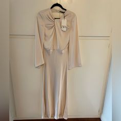 Zara Dress Elegant Long Satin Dress For Spring, Spring Fitted Long Sleeve Evening Dress, Elegant Zara A-line Dress, Cream Maxi Dress For Fall Party, Fall Party Maxi Dress In Cream, Spring Maxi Length Satin Dress, Cream Satin Dress For Spring Party, Chic Long Satin Dress, Cream Satin Party Dress For Spring