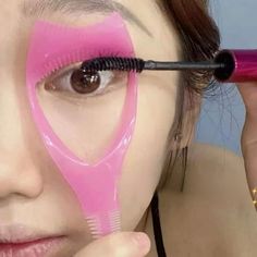 Color Pink Rose Makeup Mascara Shield Guard Eye Lash Eyelash Curling Makeup Brush Curler Eye Makeup Stencils 3 in 1 Mascara Applicator Comb Eye Lash Mascara, Mascara Guide, Makeup For Special Occasions, Mascara Shield, Eye Makeup Stencil, Makeup Looks And Products, Eyelash Curling, Makeup Stencils, Eyelash Comb