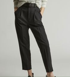 Everlane Spring Workwear Pants, Everlane Fall Workwear Pants, Black Bottoms With Belt Loops For Office, Chic Spring Bottoms By Everlane, Chic Everlane Bottoms For Spring, Everlane Tapered Leg Work Pants, Everlane Relaxed Fit Pants For Work, Black Office Wear Bottoms With Welt Pockets, Black Bottoms With Welt Pockets For Office Wear