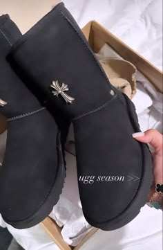 Rich Rich, Heart Shoes, Boots Ugg, Aesthetic Shoes, Shoe Inspo, Swag Shoes