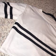 Super Soft And Comfy Cropped Long Sleeve. Never Worn And Brand New From Romwe!! I Bought It And It Didn’t End Up Fitting Me The Way I Liked So I Thought Someone Else Could Get Way Better Use Out Of It! Please Make Offers Below!! White Crew Neck Top With Striped Sleeves, White Stretch Tops With Contrast Stripes, Spring Black Top With Contrast Stripes, Black Top With Contrast Stripes For Spring, Trendy Black Tops With Contrast Stripes, Casual Stretch Tops With Contrast Stripes, Chic White Tops With Striped Sleeves, Chic Crew Neck Top With Striped Sleeves, Trendy White Tops With Striped Sleeves