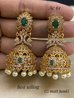 Gold Bridal Sets, Vanki Designs Jewellery, Gold Earing, Pretty Gold Necklaces, Ear Jewellery, Bridal Necklace Designs, Gold Jewels Design, Traditional Hairstyle, Neck Pieces Jewelry