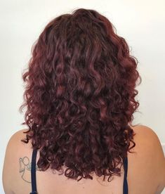 Burgundy Hair Curly Highlights, Red Hair Color Over Brown, Curly Dark Burgundy Hair, Curly Maroon Hair, Dark Red Hair Color Curly, Deep Red Hair Curly, Cherry Brown Hair Curly