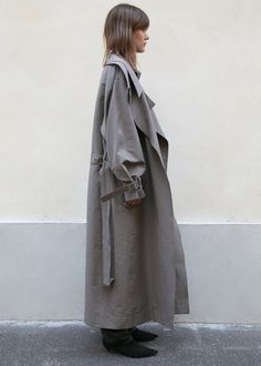 Coat Aesthetic, Oversized Trench, The Frankie Shop, Frankie Shop, Spring Fashion Outfits, Modest Fashion Outfits, Muslimah Fashion, Fashion Images, Outfit Combinations