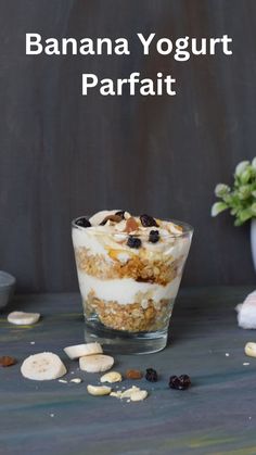 banana yogurt parfait in a glass bowl