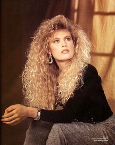 80’s Hair, 80's Hairstyle, 1980s Hair, Look 80s, High Ponytail Hairstyles, Short Shag Hairstyles, Fest Outfits, Super Hair