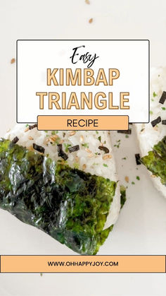 Easy 15 minute tuna onigiri recipe - quick weeknight dinner or snack for kids and adults that's healthy and nutritious! Get your samgak kimbap (or triangle kimbap in korean) made in no time. Easiest Korean rice balls you can make! Easy Kimbap, Tuna Onigiri Recipe, Samgak Kimbap, Triangle Kimbap, Korean Rice Balls, Tuna Onigiri, Kimbap Recipe, Snack For Kids