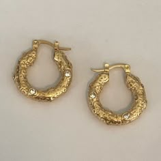 Excellent Quality, Made Of 316l Surgical Stainless Steel With 18k Gold Plating And A Pvd Coating- Which Makes Them Waterproof, Tarnish Proof And Hypoallergenic! Approximately 5 Mm Thickness. Bundle And Save. I Ship Fast! Crystal Jewelry Necklaces, New Fashion Earrings, Cha Ching, Dope Jewelry Accessories, Enchanted Jewelry, Tory Burch Earrings, Starburst Earrings, Medium Hoop Earrings