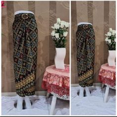 Material: silk + free (RING/ BUCKLE)  Size: all sizes (adjustable from xxs -xxl). Details: the form of a long cloth that can be wrapped around it, then it is drawn using a ring, on the side there is a rope.  - Width 150cm  - Length 100cm azzel_collection Traditional Long Sarong For Beach, Bohemian Batik Print Beach Skirt, Bohemian Long Wrap Skirt With Batik Print, Bohemian Long Sarong With Batik Print, Traditional Beach Skirt, Traditional Long Wrap Skirt For Beach, Bohemian Batik Print Skirt For Festival, Bohemian Festival Skirt With Batik Print, Bohemian Batik Print Festival Skirt