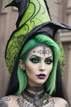 Half Witch Face Makeup, Friendly Witch Makeup, Green Witch Makeup, Purple Witch Makeup, Wicked Witch Makeup, Witch Outfit Halloween, Scary Witch Makeup, Witch Makeup Ideas