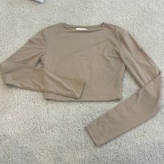 Size Extra Small! So Stretchy! Never Worn. New Without Tags! Trendy Khaki Tops For Spring, Fitted Cotton Khaki Tops, Beige Long Sleeve Crop Top For Fall, Trendy Khaki Crop Top For Spring, Fitted Khaki Tops For Summer, Fitted Khaki Cotton Tops, Cropped Khaki Top For Summer, Chic Fitted Khaki Tops, Fitted Khaki Spring Tops