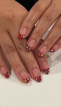 Italian Summer Nails, Artsy Nails Designs, Funky Almond Nails, Italian Nails Trends, Summer Jelly Nails, Mexican Style Nails, Mismatched Nails, Nail Design Glitter, Gem Nails