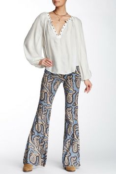 Free People Paradise Printed Flared Linen Blend Pant Blue Combo OB485569 Sz S NWT For Urban Outfitters - Side zip closure - Wide leg - Allover print - Approx. 10" rise, 34" inseam (size S) - Imported Fiber Content 52% linen, 46% rayon, 2% spandex Care Machine wash cold *All store items are department store purchases which means may have been tried on and handled by retail store customers    *Please keep in mind that each style may fit differently, and it is your responsibility to& Bohemian Printed Bottoms For Fall, Printed Bohemian Bottoms For Fall, Fall Bohemian Printed Bottoms, Fitted Paisley Print Bottoms For Spring, Fall Printed Bohemian Bottoms, Fitted Bottoms With Paisley Print For Spring, Bohemian Blue Pants For Fall, Chic Printed Patterned Pants, Chic Printed Pants For Fall