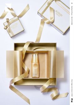 Christmas Still Life, Chinese New Years, Beauty Product Photography, Box Photography, Props Photography, Beauty Advertising, Eve Lom