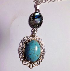 Very Feminine! 12x16 turquoise and an interesting 11x14 labradorite that is diagonally two colors. The chain is a double rombus. If you prefer a daintier chain, I will be happy to change it and adjust the listing price for you before you checkout. This is my current favorite. I am happy to make it again in any size - but, obviously, the stones will not be these exact ones! Goodness! I have written and lost this listing twice and I am forgetting where I am in it now! Ask any questions. Forgive du Blue Rainbow, Double Chain, Red Stone, One Ring, Solid 925 Sterling Silver, Belly Button Rings, Labradorite, Garnet, Necklace Etsy