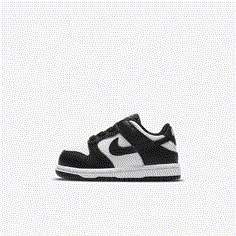 The Nike Dunk Low is an easy score for your kiddo’s closet. This mid-‘80s hoops icon returns with super durable construction and original colors. Ankle padding and easy elastic laces make it a slam dunk for young sneakerheads. Vans Top, Baby Nike, Toddler Nikes, Mom Dr, Nike Models, Nike Flex, Nike Kids, Nike Blazer