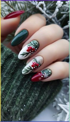 Christmas Nails Green And Red Xmas, Nail Art Natale, Noel Nail Art, Nail Art Noel, Cute Christmas Nails, Christmas Nails Easy, Christmas Gel Nails, Christmas Nail Art Designs, Her Nails