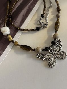 Vintage Beads Stone Butterfly Necklace - AnotherChill Grunge Necklaces, Punk Fairy, Butterfly Necklace Silver, Grunge Pattern, Geometric Butterfly, Grunge Jewelry, Street Y2k, Earthy Jewelry, Fairy Jewelry