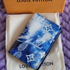 Louis Vuitton Pocket Organizer Bleached Blue Monogram Giant Flower Canvas With Distress Leather Print Exterior Wallet. Condition Is Brand New. Comes With Material Tag, Box, Dust Bag. The Pocket Organizer Is More Than A Wallet, And This Version Offers An Extra Dose Of Elegance. Crafted In Bandana Bleached Blue Monogram Canvas. Slim Enough To Slip Into Any Pocket, It Has Plenty Of Room For Cash, Cards And All The Essentials. 3.1 X 4.5 X 0.4 Inches (Length X Height X Width) Giant Flower Cowhide Lea Blue Wallet, Giant Flowers, Pocket Organizer, Bags Louis Vuitton, Flower Canvas, Distressed Leather, Printed Leather, Louis Vuitton Bags, Monogram Canvas