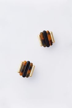 Tortoise Jane Studs | Tuckernuck Jewelry Chic Tortoiseshell Jewelry For Gifts, Acetate Jewelry, Bright Earrings, Office Wardrobe, Chunky Necklaces, Dark Autumn, Color Crush, Outfit Making, Fall Accessories