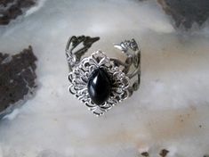 This beautiful sterling silver plated filigree ring has a sterling silver plated filigree setting with black obsidian stone. Adjustable. Jewelry Goth, Black Obsidian Stone, Obsidian Ring, Jewelry Victorian, Victorian Ring, Neo Victorian, Art Nouveau Art, Nouveau Art, Obsidian Stone