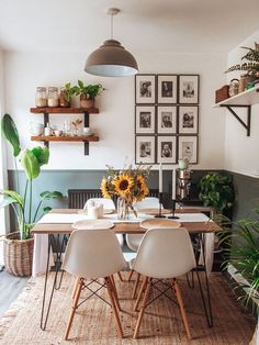 Home Design Ideas Kursi Outdoor, Small Dining Room Decor, Penthouse Living, Boho Dining Room, Apartment Dining Room, Dining Room Inspo, Small Dining Room, Living Room Dining Room Combo, Apartment Dining