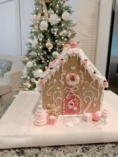 #fyp #christmas #gingerbread #gingerbreadhouseideas #gingerbreadhouse #christmasvibes Girly Gingerbread House, Ginger Bread House Decor Ideas, Ginger Bread Christmas Decorations Ideas, Aesthetic Gingerbread House, Girly Christmas Decor, Making Gingerbread Houses, Christmas Sleepover