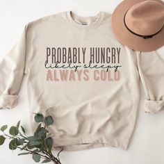 Funny Fall Shirt Ideas, Mom Shirt Design Ideas, Fall Diy Shirts Vinyl, Cute Shirt Sayings For Women, Fall Shirt Designs Vinyl, Cute Cricut Tshirt Ideas, Cute Fall Sweatshirt Designs, Funny Shirt Ideas For Women, Shirts To Make With Cricut Design