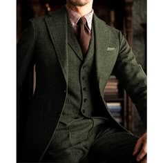 Category:Tweed Suits; Embellishment:Pocket; Season:Fall,Winter; Fabric:Tweed; Style:Business,Daily; Includes:Vest,Pants,Jacket; Occasion:Wedding; Fit Type:Plus Size; Jacket Buttons:Single Breasted Two-buttons; Vest Buttons:6; Pattern:Solid Colored; Neckline:Notch; Listing Date:11/04/2023; Production mode:External procurement; Pant Length:; Pants Waist:; Shoulder Width:; Sleeve Length:; Bust:; Height:null; Weight (kg):null; Hips:; Clothing Length:; Number of Pieces:3 Piece; Design:Classic Green Suit Men, Green Wedding Suit, Cheap Suits, Suit Ideas, Green Suit, Tweed Suits, Mens Fashion Fall, Slim Fit Suit, Groom Suit