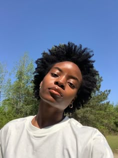 4c afro/ melanin 4c Short Afro, Medium Afro, Natural 4c Hairstyles, African Crown, 4c Afro, Natural Hair 4c, Black Men Hair, Don't Touch My Hair, The Big Chop