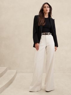 The Petite Wide-Leg Crop Jean | Banana Republic Girlboss Style, Switzerland Fashion, Business Capsule, Korean Sunglasses, Office Fits, Capsule Wardrobe Checklist, Casual Elegant Style, How To Wear Ankle Boots, High Rise Wide Leg Jeans