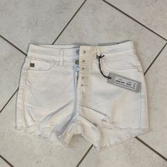 High-Rise Button Down Destroyed White Shorts. Size Medium. Brand New With Tags Never Been Worn. Beach Shorts With Buttons For Spring, Cutoff Bottoms With Button Closure For Summer, Summer Cutoff Bottoms With Button Closure, High Rise Shorts With Button Closure For Summer, Cotton Button-up Beach Bottoms, Beach Cotton Shorts With Buttons, Cotton Beach Shorts With Buttons, Beach Shorts With Buttons, Summer Cutoff Shorts With Button Closure