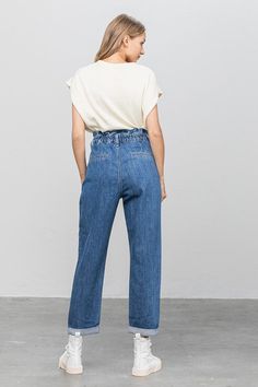 High Rise Paper Bag Waist Slouch Jeans- 100% Cotton- Non-Stretch Denim- Paper Bag Waist- Pocket- Imported, Designed In USASize 3- Waist 26"- Hip 39 1/2"- Front Rise 12 1/4"- Leg Opening 13 1/4"- Inseam 29"Model wears size 3, height 5'9"*For detail size spec, please message us* Style: Casual Print / Pattern: White Wash Denim Silhouette: Slouch Fit: High Rise Embellishment: Elastic Wasit Neck Line: N/A Sleeve: N/A Length: Regular Closure: Button Closure Lining: No Made In: CHINAFabric Contents: 10 Denim Paper, Slouch Jeans, White Dress Formal, Plus Size Sleepwear, Trendy Jeans, Pattern White, Swimwear Sale, New Tops, Plus Size Swimwear