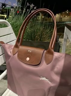 #longchamp #longchamplepliage Custom Longchamp, Longchamp Colors, Longchamp Le Pliage Outfit, Longchamp Mini, Gifts Wishlist, Bohemian Wedding Dress Lace, Pretty Purses