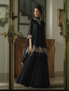 Girlish Lehnga, Mukaish Dupatta, Black Semi Formal, Dabka Embroidery, Velvet Dresses Outfit, Plain Suits, Pakistani Bridal Couture, Georgette Kurta, Embroidery Kurti