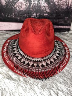 Beautiful handmade toquillas, handmade by Mexican artisans, you have an old and lifeless hat give it a new and modern touch with a beautiful toquilla artesanal.NO INCLUDES HAT. Rainbow Choker, Waterfall Necklace, Mom Photos, Colorful Jewelry, Fashion Designs, It's Fall, Beautiful Dolls, Dog Collar, Necklace Set