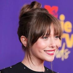 Mother Of The Bride Hair, Curly Hair Wig, Mom Hairstyles, Haircut And Color, Penteado Cabelo Curto, Haircuts For Long Hair, Good Hair Day, Elizabeth Olsen, Long Hair Cuts