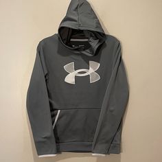 Under Armour Youth Coldgear Long Sleeve Hoodie Sz L Nwot 1327 Gray Sports Hoodie, Gray Hooded Hoodie For Sports Season, Gray Moisture-wicking Hoodie, Gray Sports Hoodie With Double-lined Hood, Gray Sports Hoodie With Drawstring Hood, Gray Sports Sweatshirt With Kangaroo Pocket, Gray Sporty Hoodie For Outdoor Activities, Sporty Gray Hoodie For Outdoor Activities, Gray Sweatshirt With Kangaroo Pocket For Sports