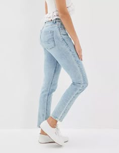 AE Strigid Mom Jean Mom Jeans American Eagle, American Eagle Jeans Women, Ripped Jeggings, American Eagle Mom Jeans, Mom Jeans Outfit, Distressed Mom Jeans, Eagle American, Jeans American Eagle, High Waisted Mom Jeans