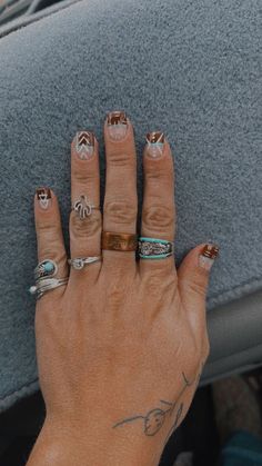 Nail Simple Art, Western Nails Fall, Classy Nails Fall, Fall Classy Nails, Western Fall Nails, Nails Cowgirl, Fall Western Nails, Western Style Nails, Country Girl Nails