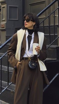 Corset Jeans, Outfit Feminine, Brown Suit, Feminine Clothing, Classy Work Outfits, Fashion Aesthetics, Looks Chic