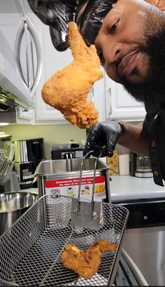 Chicken Fry Seasoning, Fried Chicken Flour Seasoning, Reheating Fried Chicken In Oven, Fried Chicken With Baking Powder, The Lost Kitchen Fried Chicken, Cookout Sides, Cookout Side Dishes, Kimchi Recipe